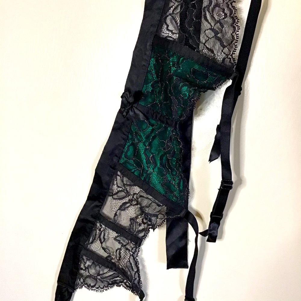 NWT VS Garter Belt XS/S Black with Green Detail